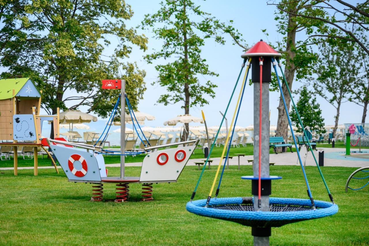 Moevenpick Balaland Resort Lake Balaton Szántód Exterior foto