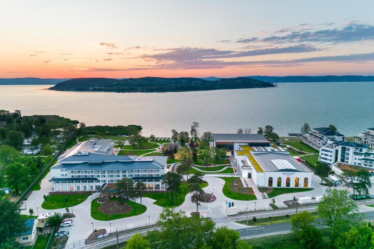 Moevenpick Balaland Resort Lake Balaton Szántód Exterior foto